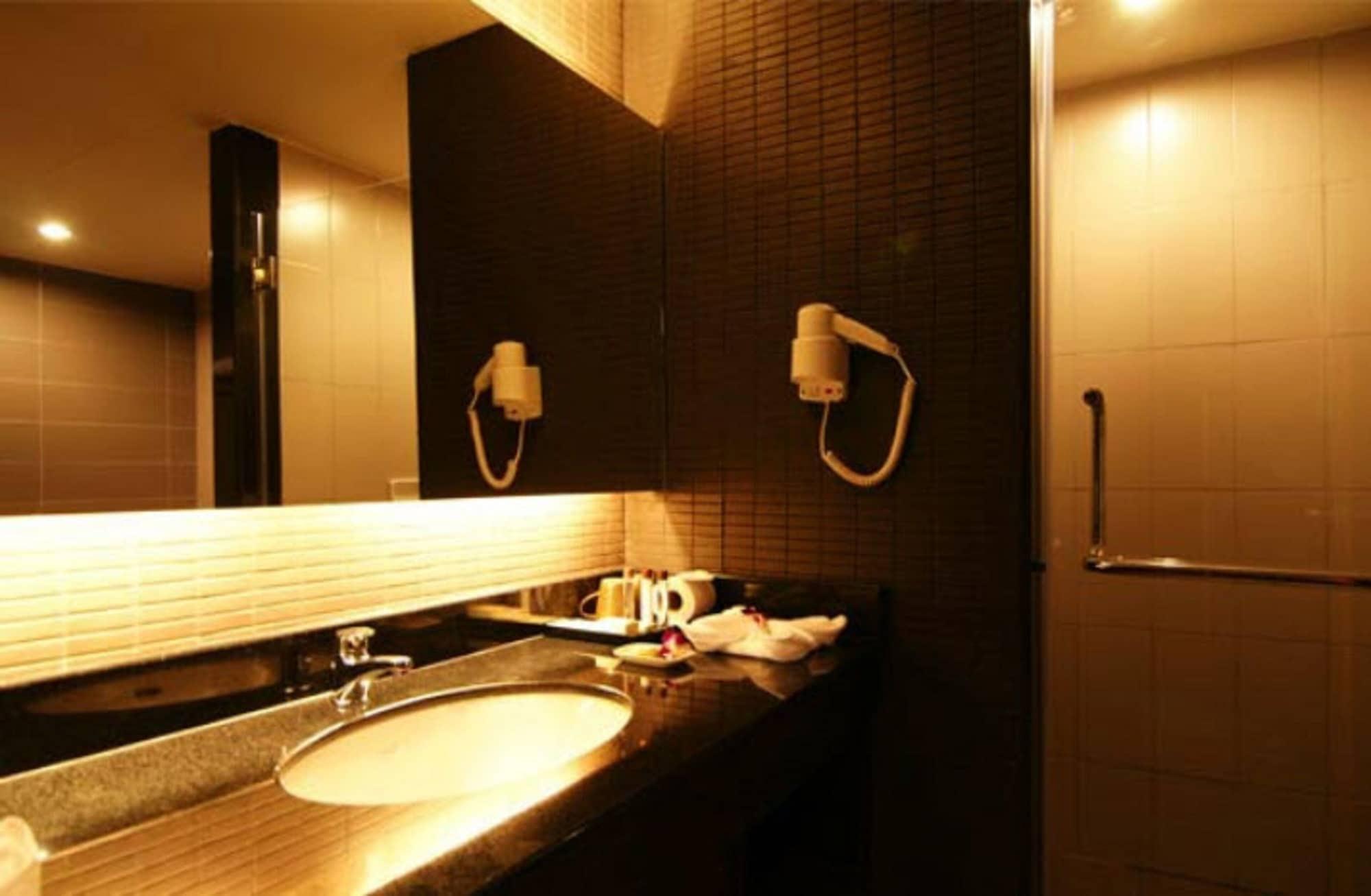 Sea Me Spring Tree Hotel (Adults Only) Hotel 3*