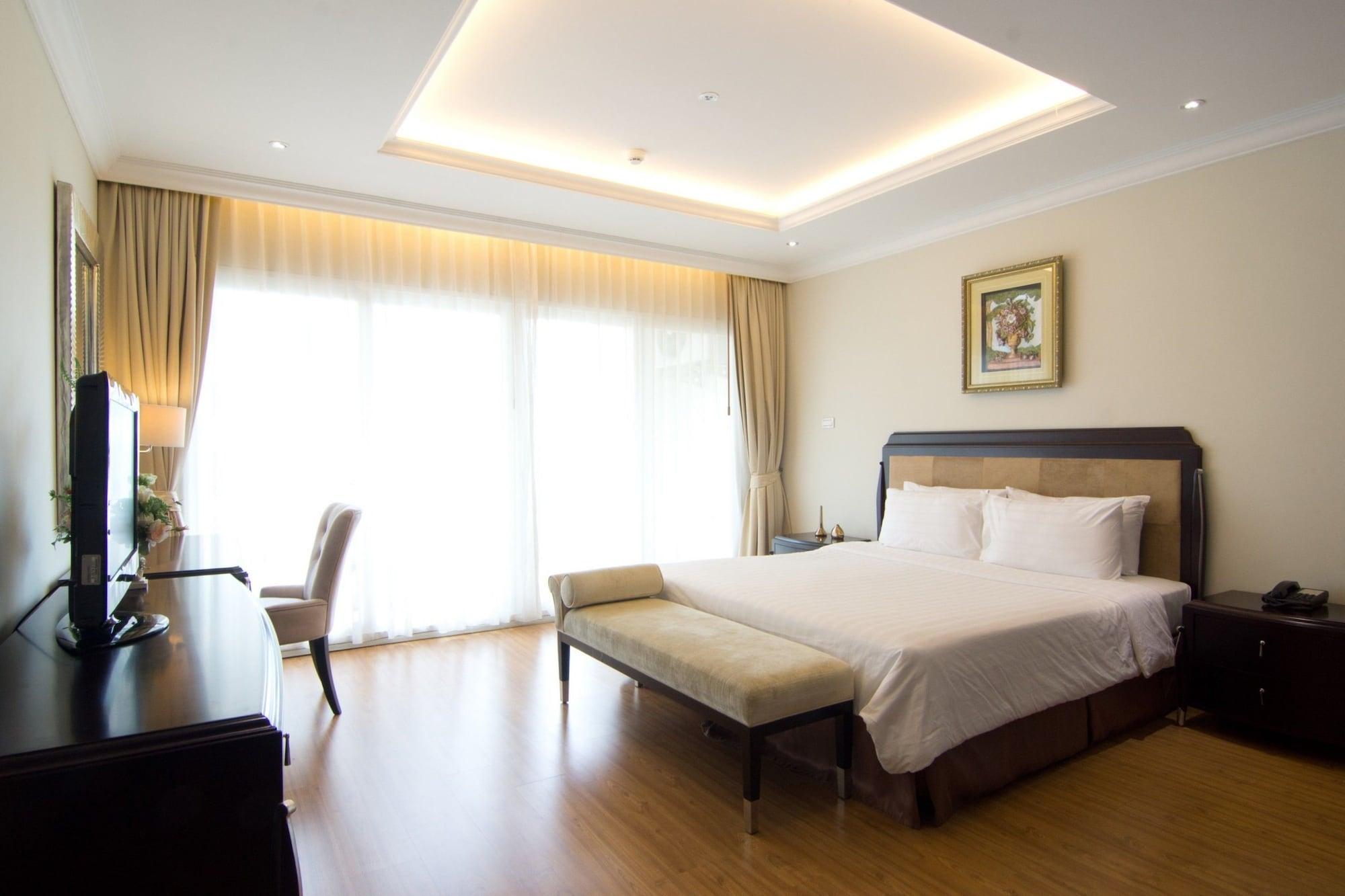 Lk Legend Hotel