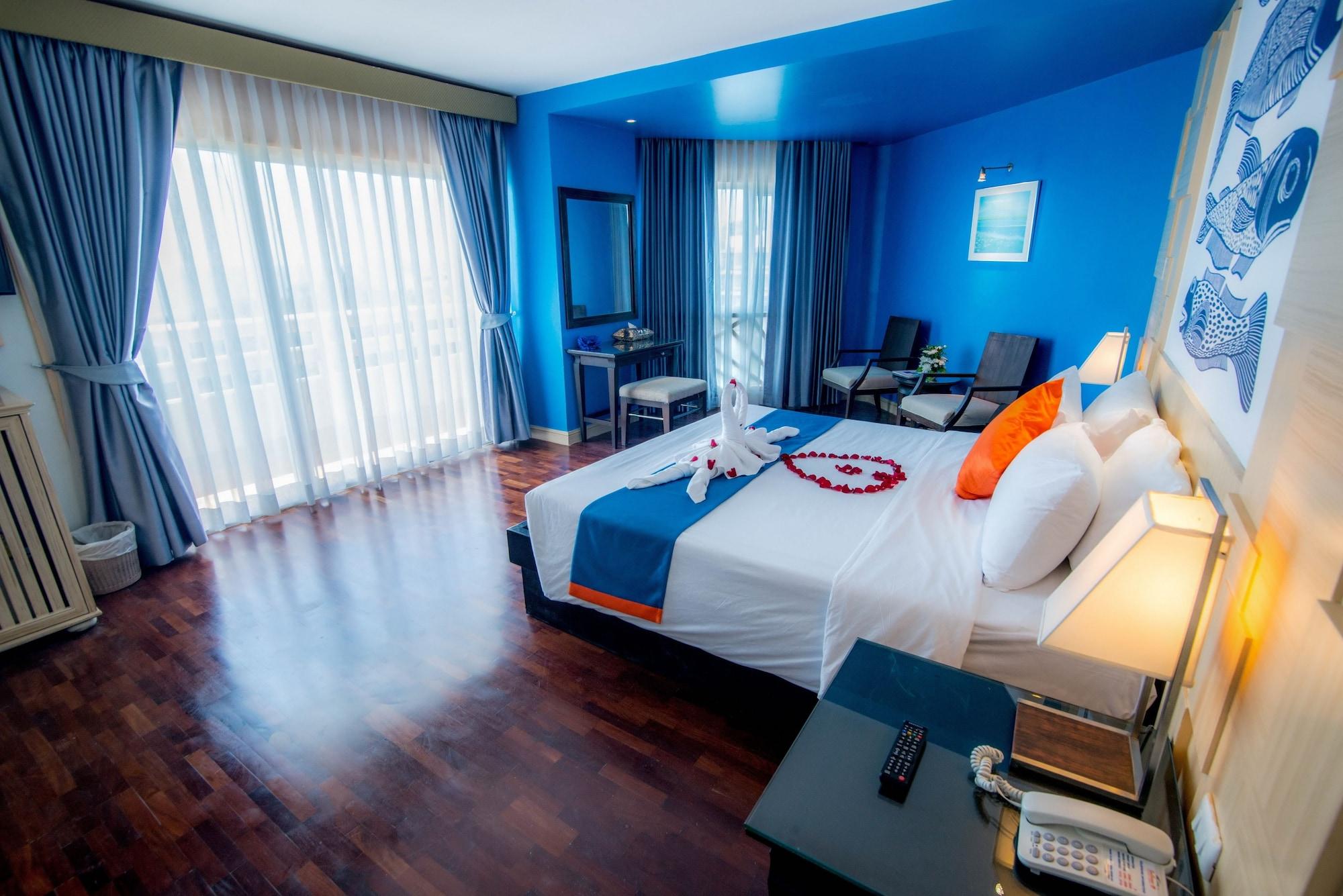 Sea Breeze Jomtien Hotel