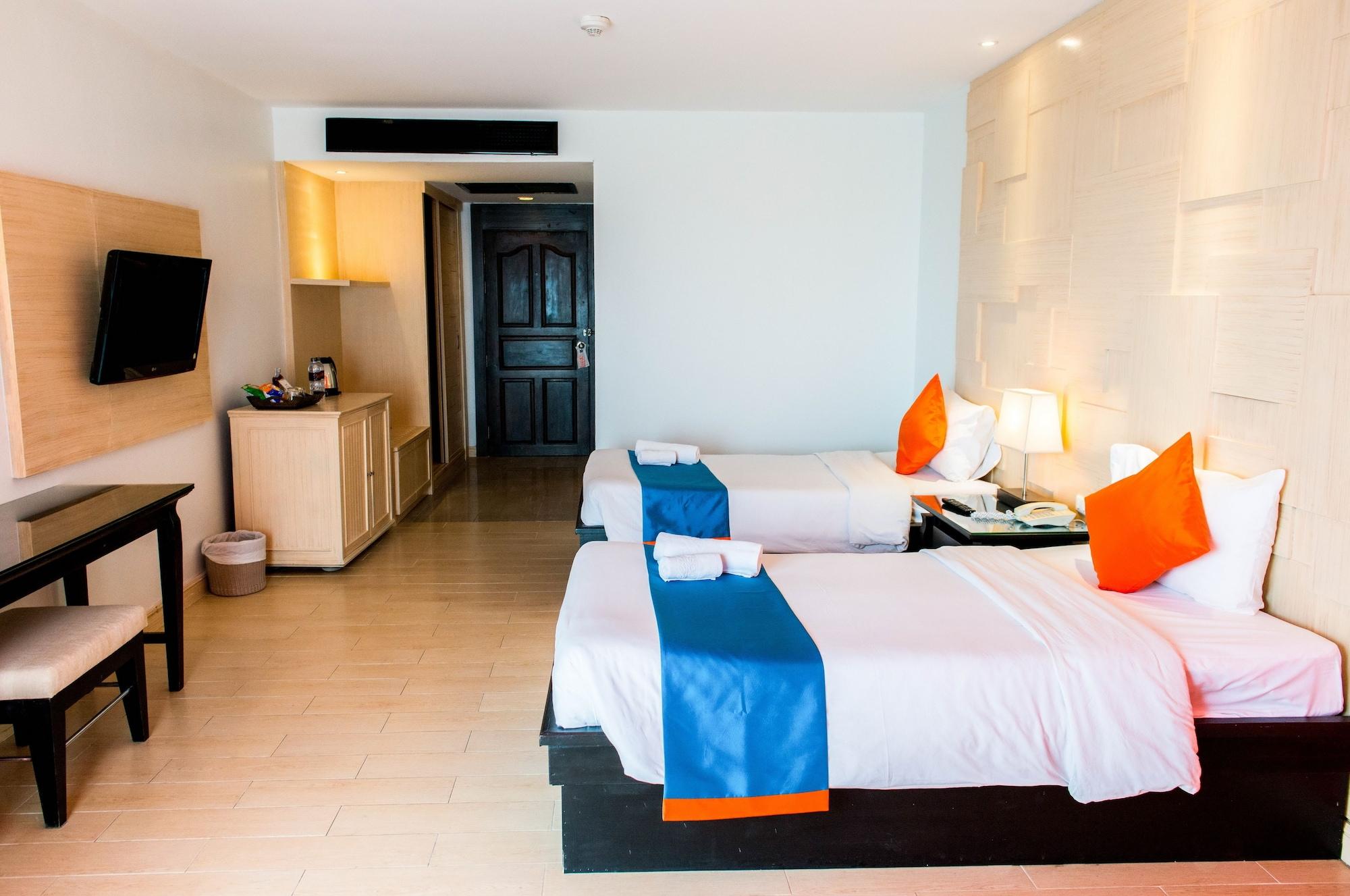 Sea Breeze Jomtien Hotel