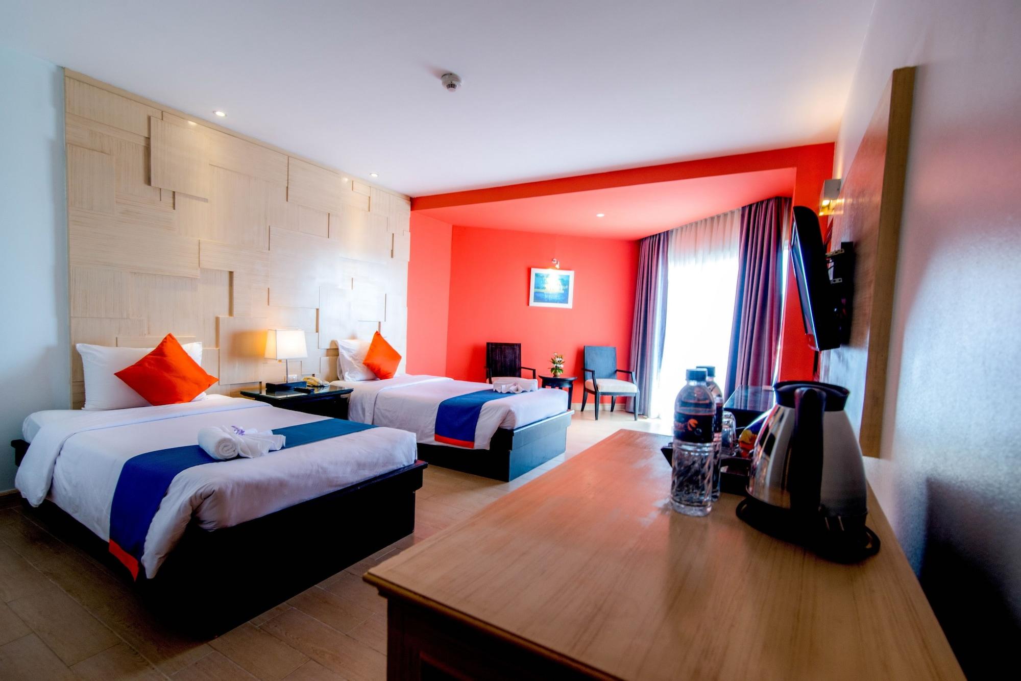 Hotel Sea Breeze Jomtien 4*