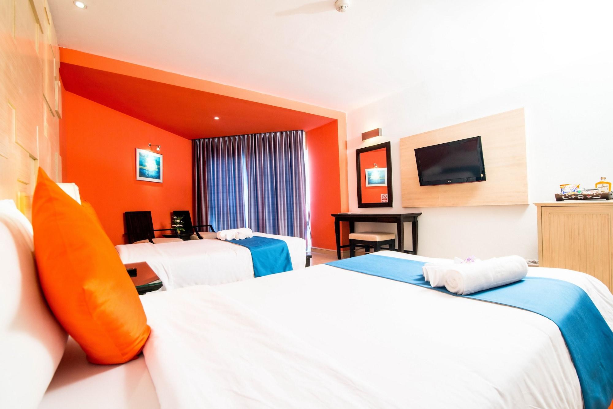 Sea Breeze Jomtien Hotel 4*