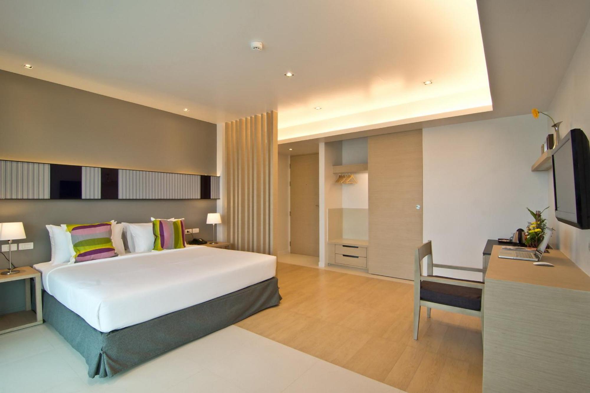 The Sun Xclusive 3*