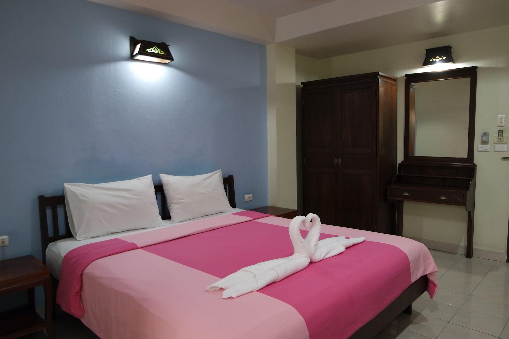 Hotel Nikom Court 2*