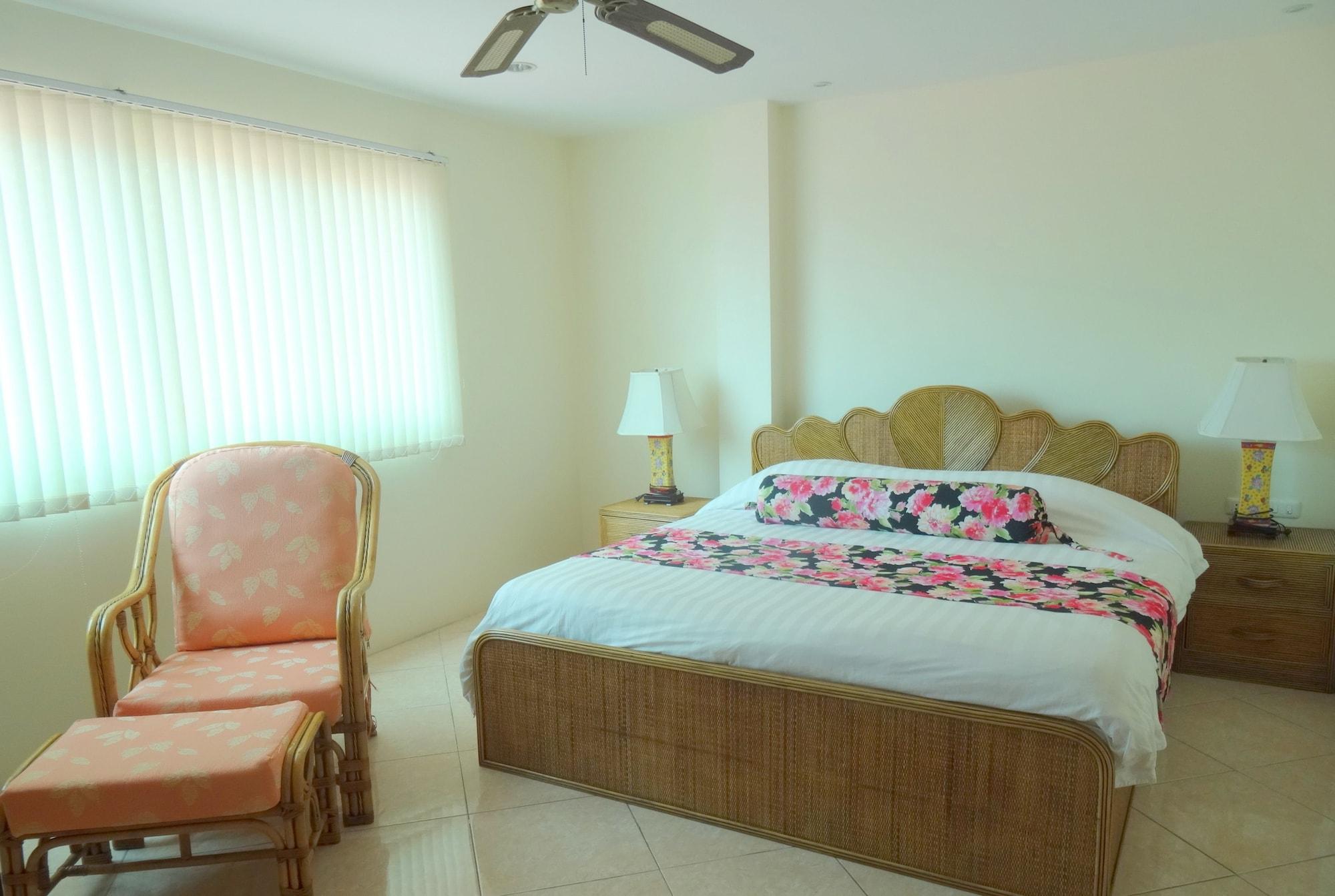 Butterfly Garden Boutique Residence: Luxury With Baths Hotel Pattaya