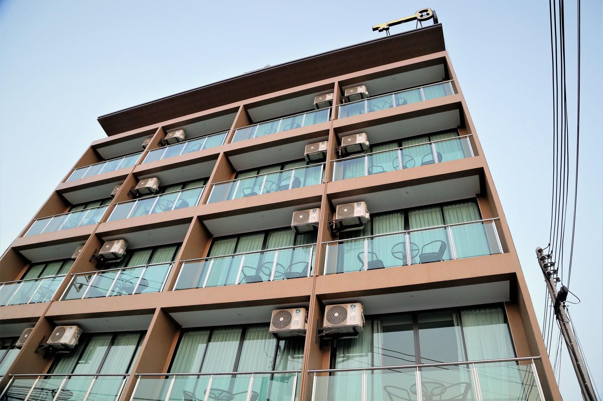 Republic Hotel 3*