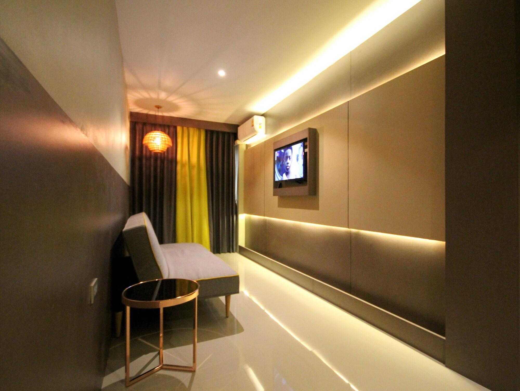 Republic Hotel
