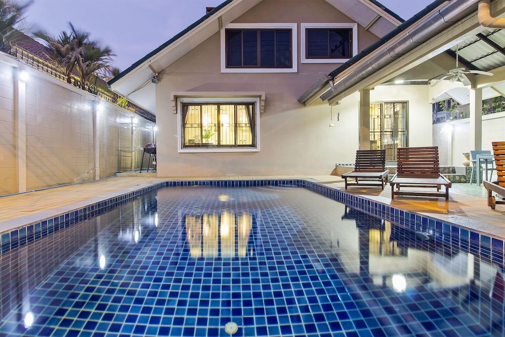 Pool Tanzanite Near Walking Street Villa