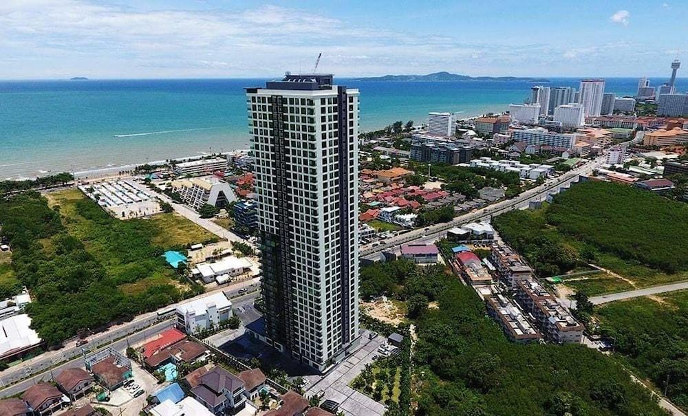 Dusit Grand View Hotel