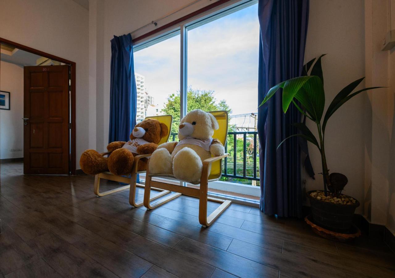 Room@gallery Pool *