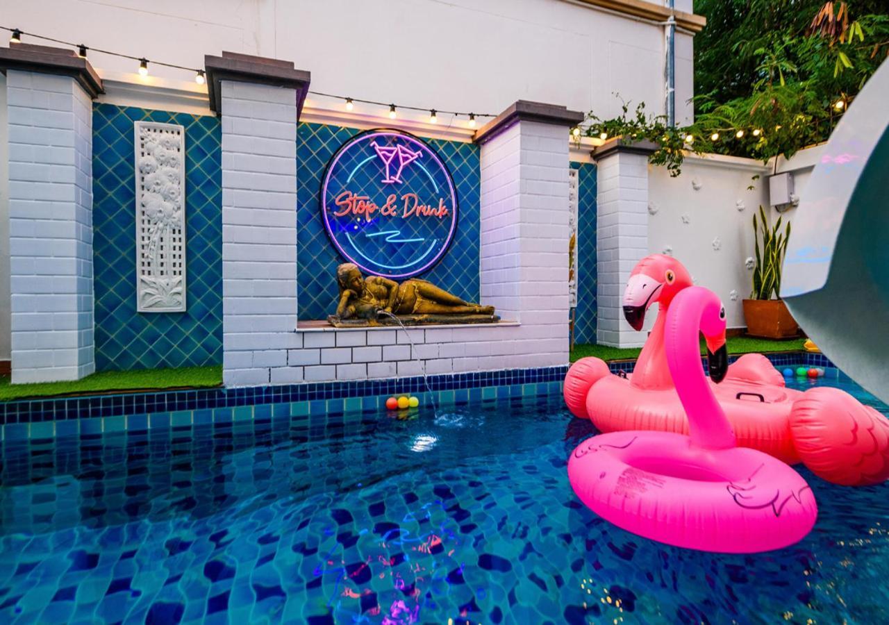 Room@gallery Pool Pattaya
