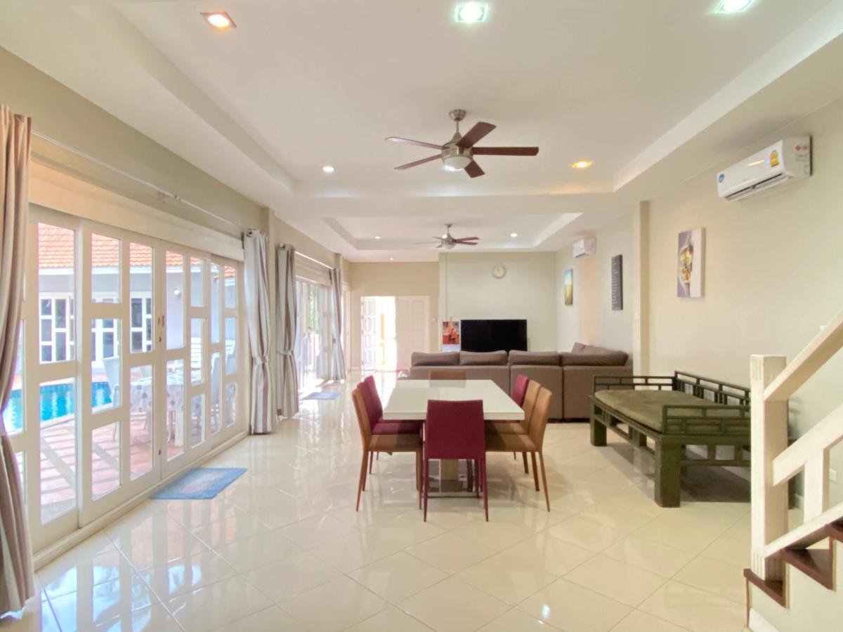 Simple Euro Villa,50m To Beach,6+2br,bbq,golf,karaoke Pattaya