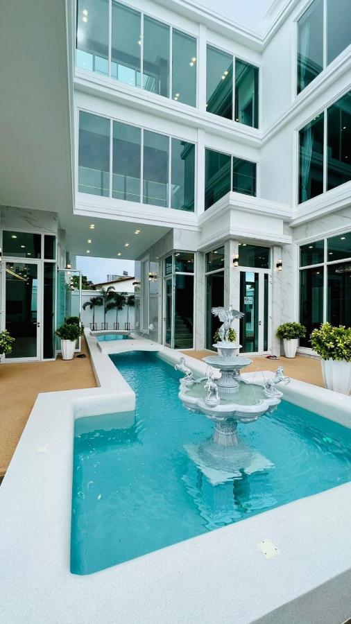 Elysium Pool * Pattaya