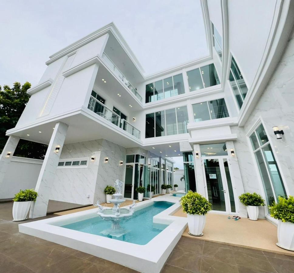 Villa Elysium Pool