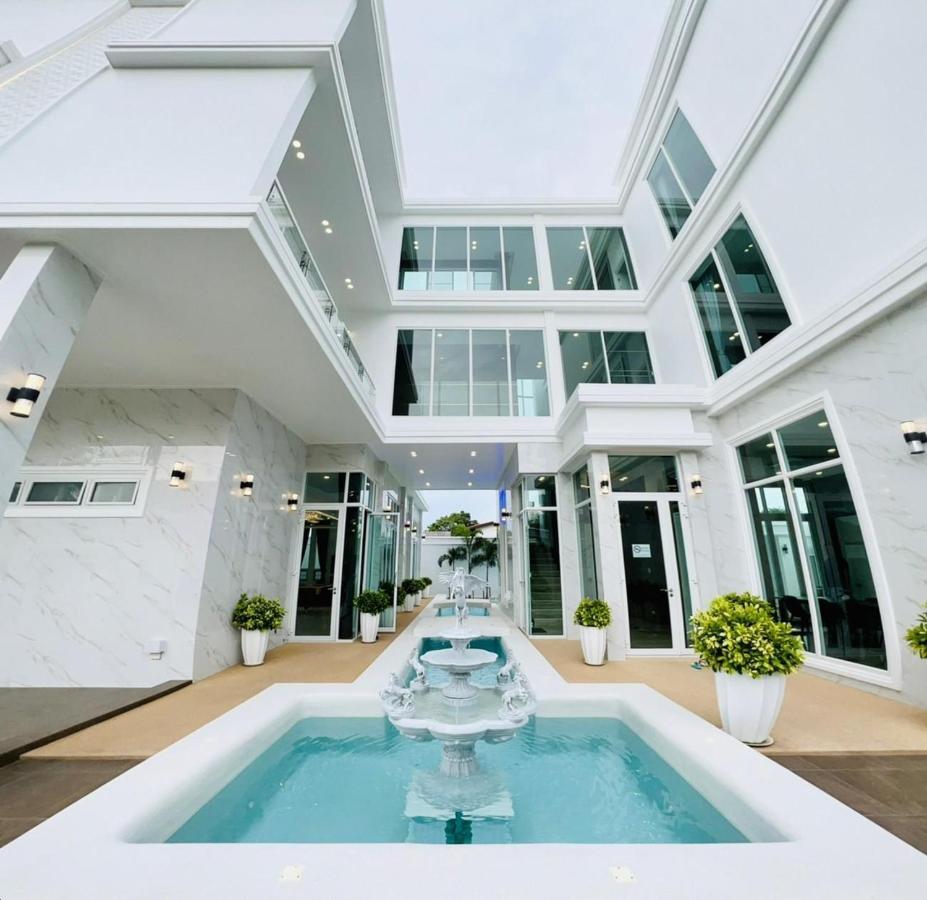 Villa Elysium Pool