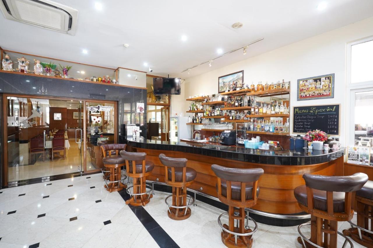 Whitehouse Condotel Aparthotel