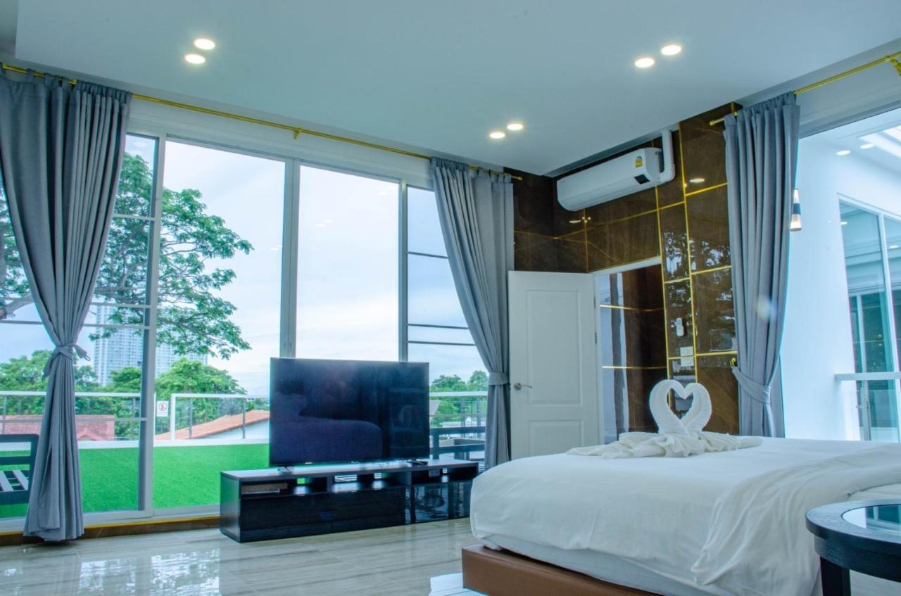 Villa Elysium Pool *