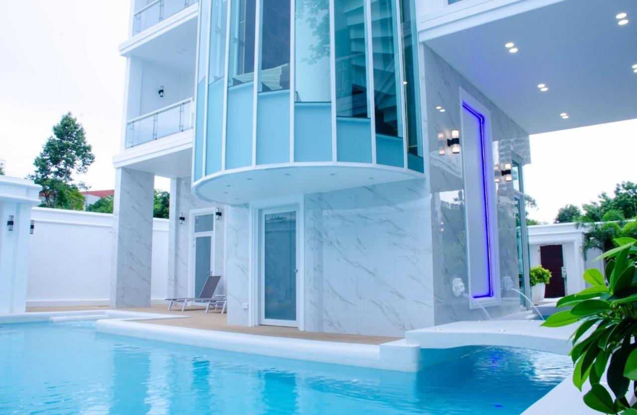 Elysium Pool *