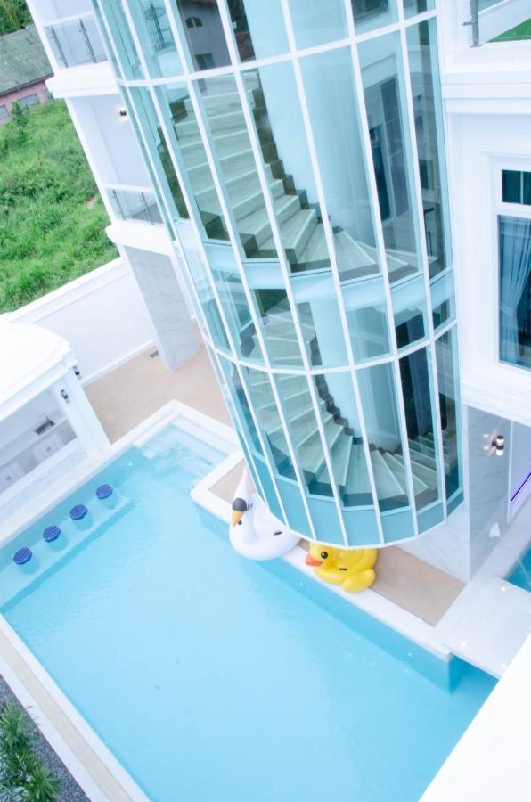 Villa Elysium Pool Pattaya