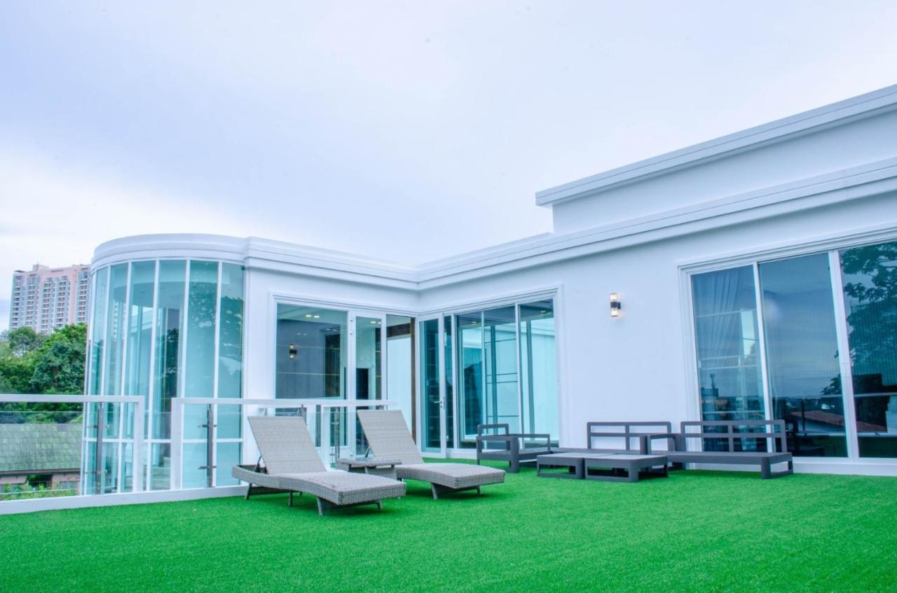 Elysium Pool Pattaya