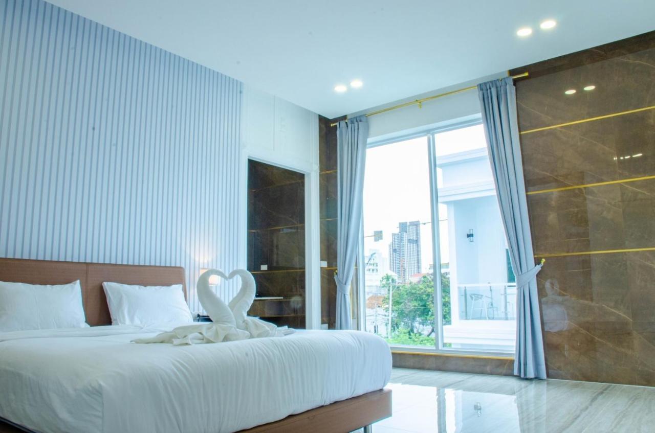 Elysium Pool Pattaya
