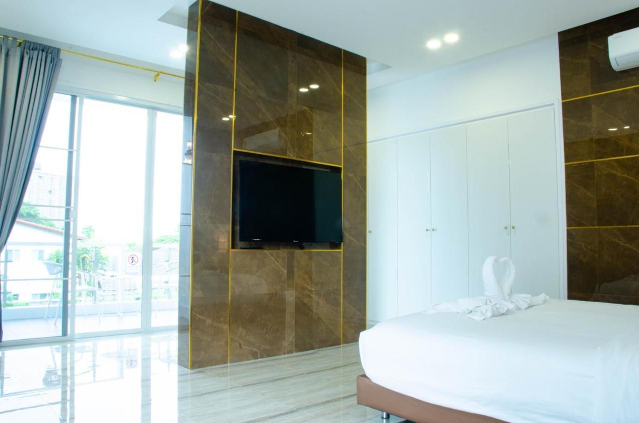 Elysium Pool Villa Pattaya