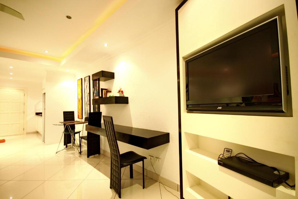 Apartment View Talay 6 By Honey *