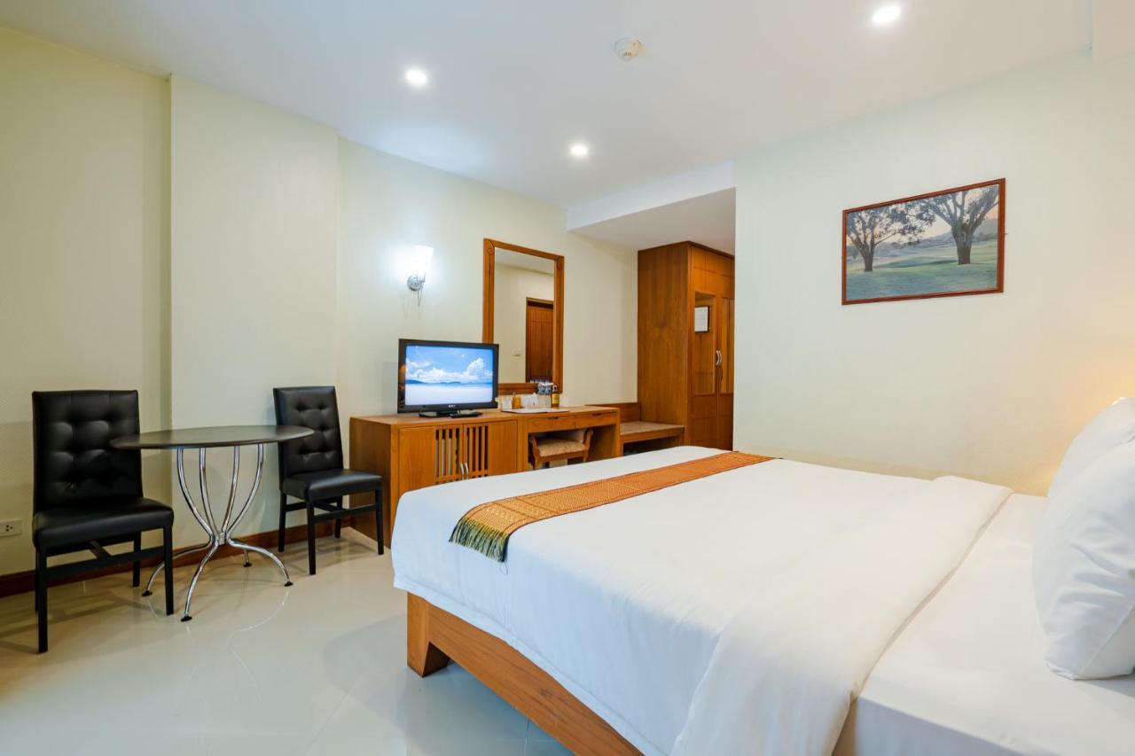 Whitehouse Condotel Aparthotel 3*
