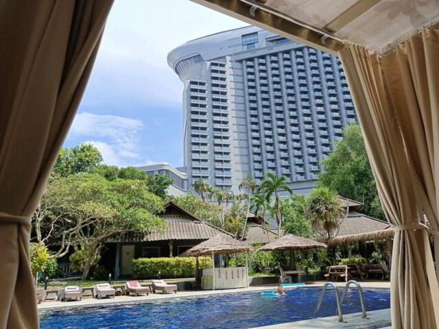 Hotel Let's Hyde & - Pool