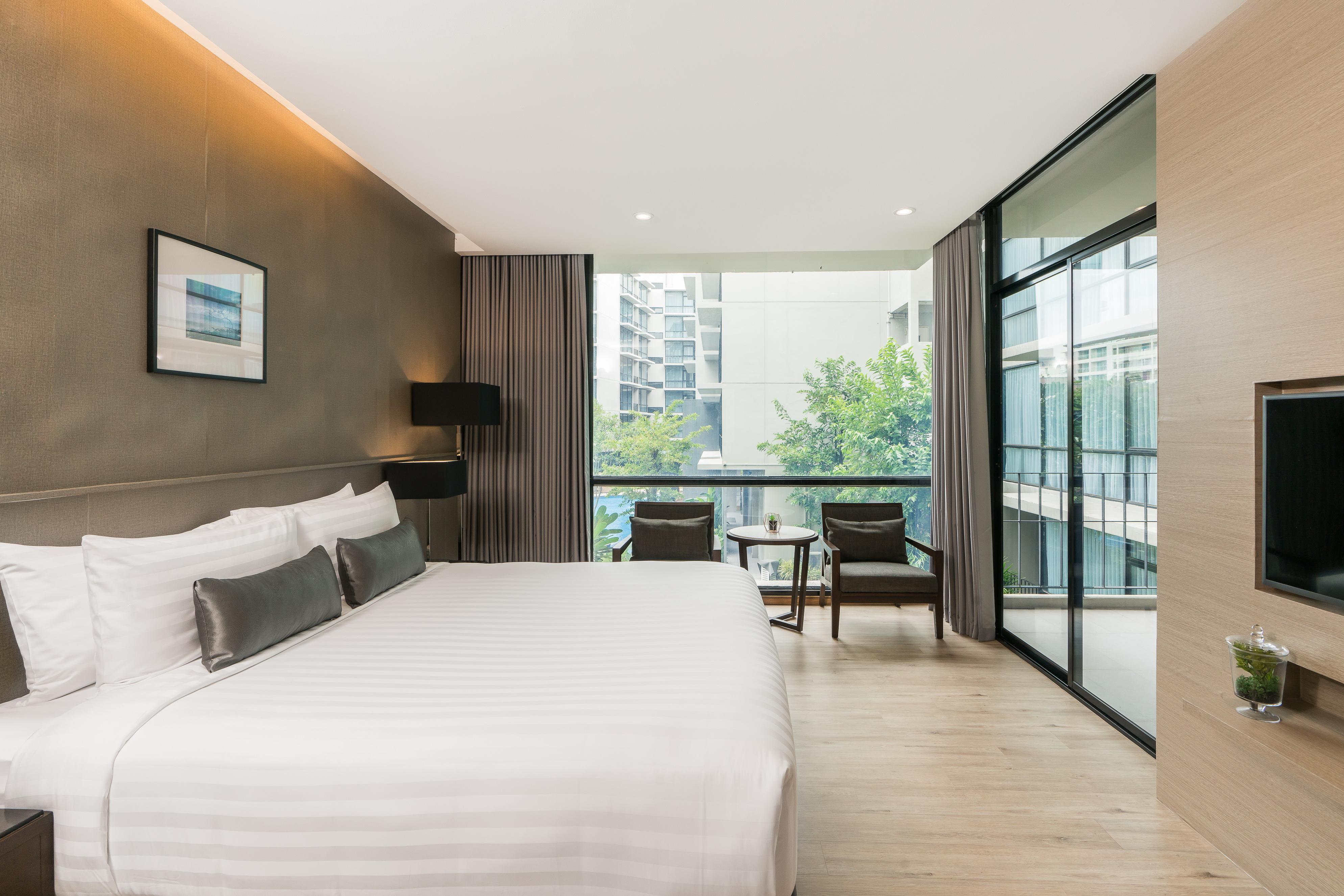 Altera And By At Mind Hotel Pattaya