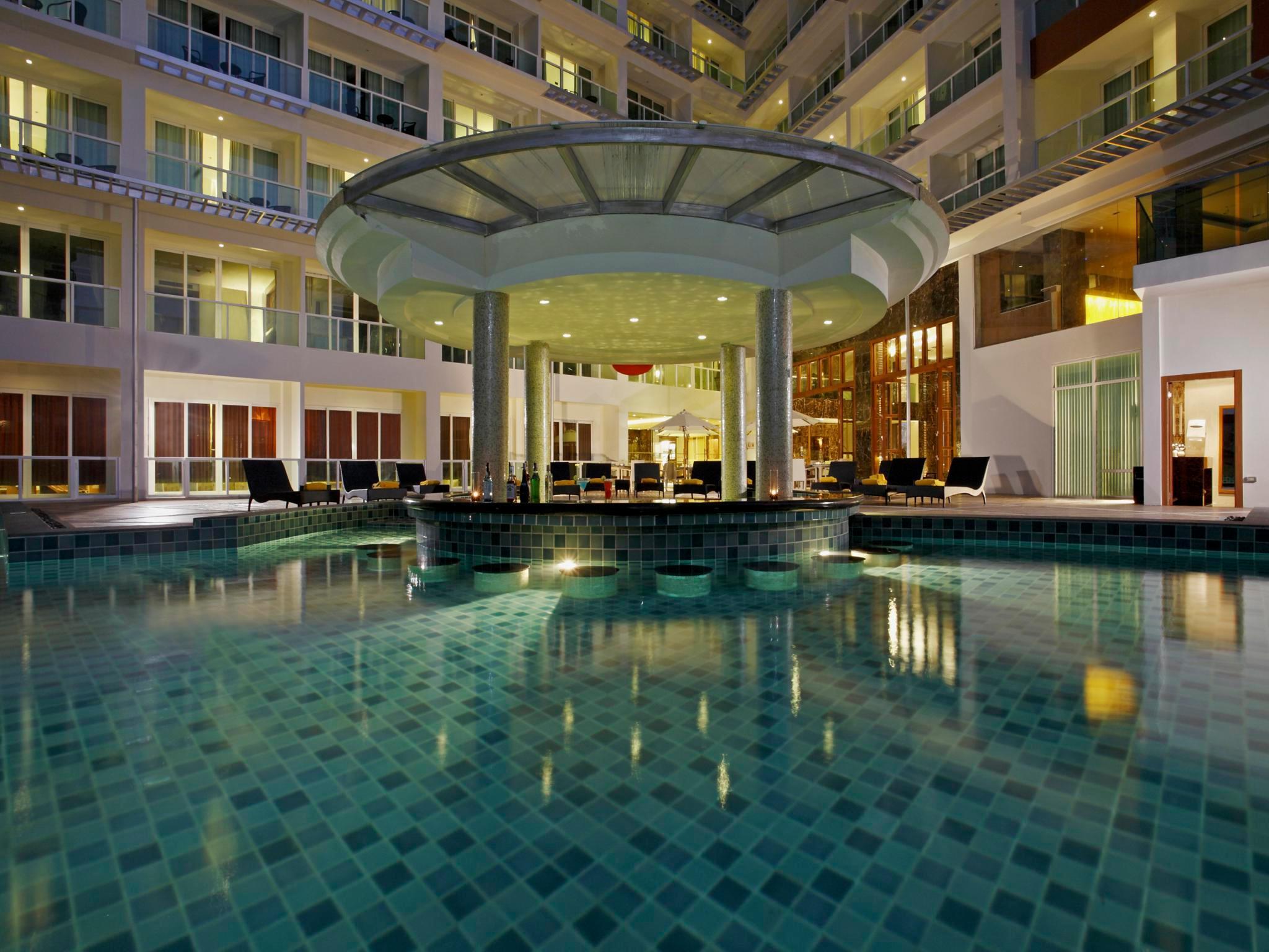 Hotel Centara Nova