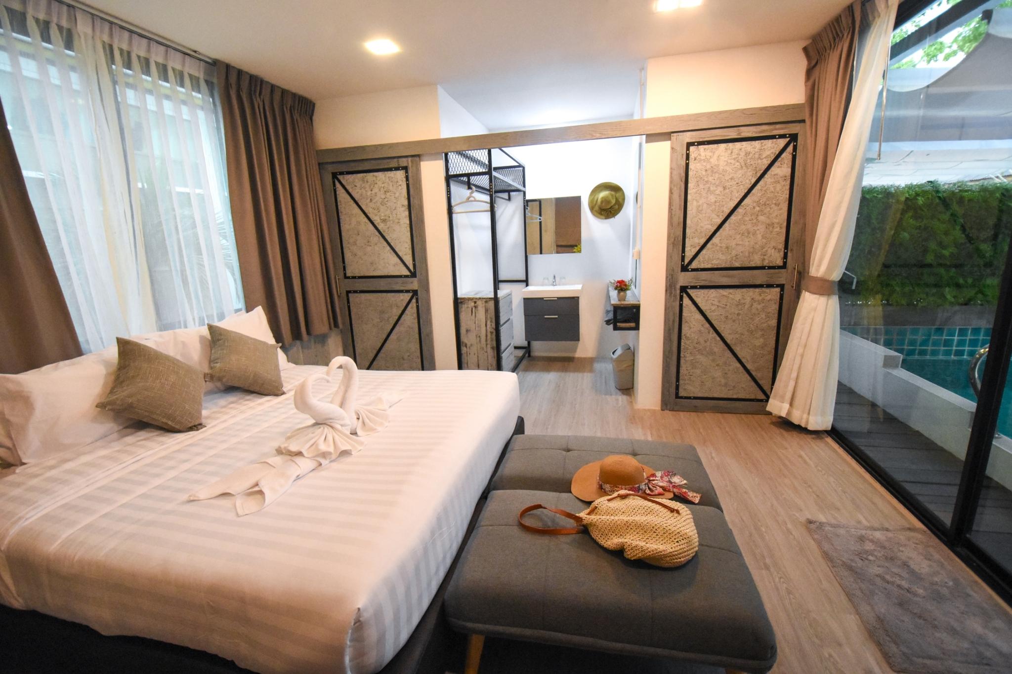 Basaya & Hotel