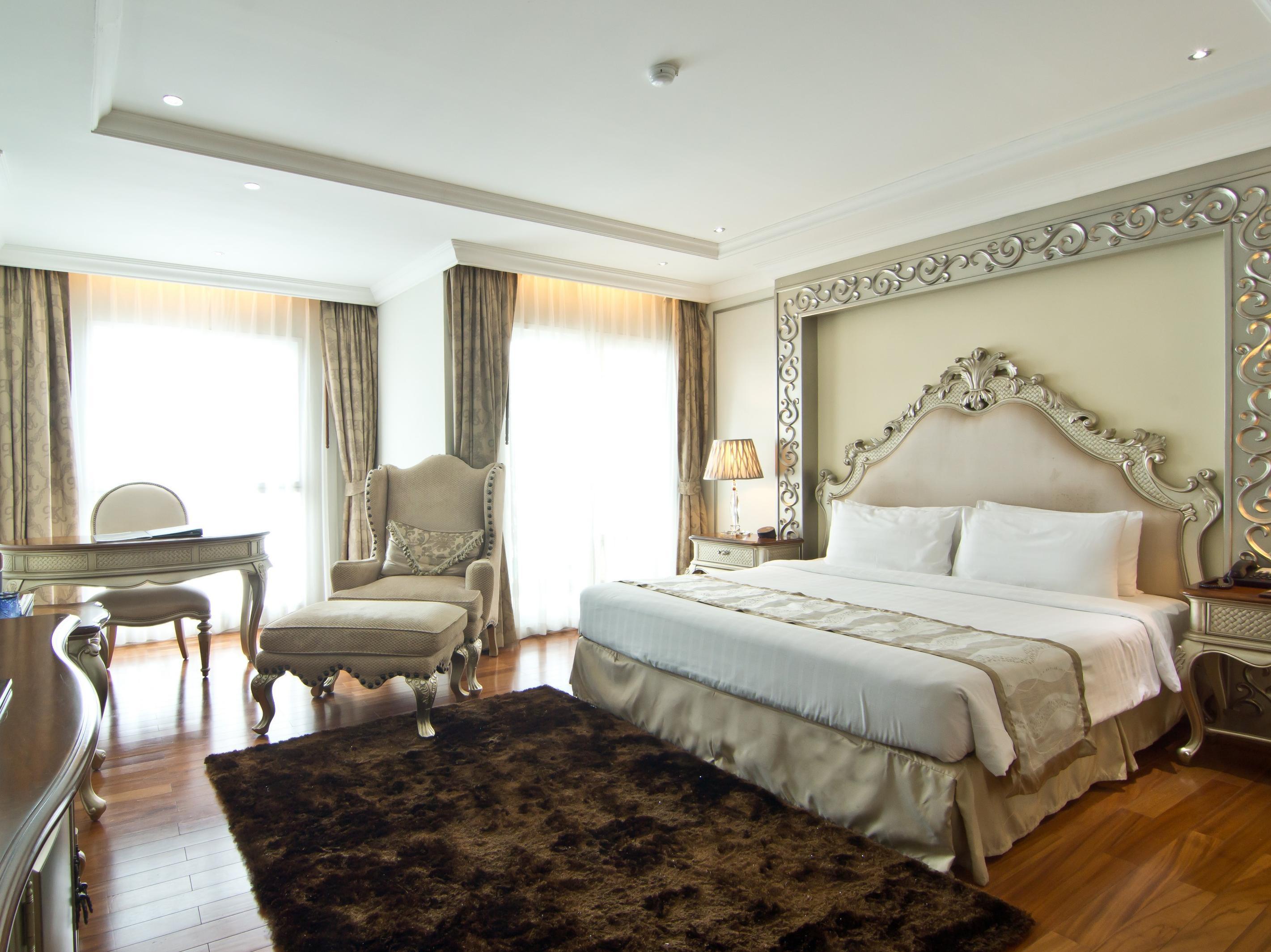 Lk The Empress Hotel 4*