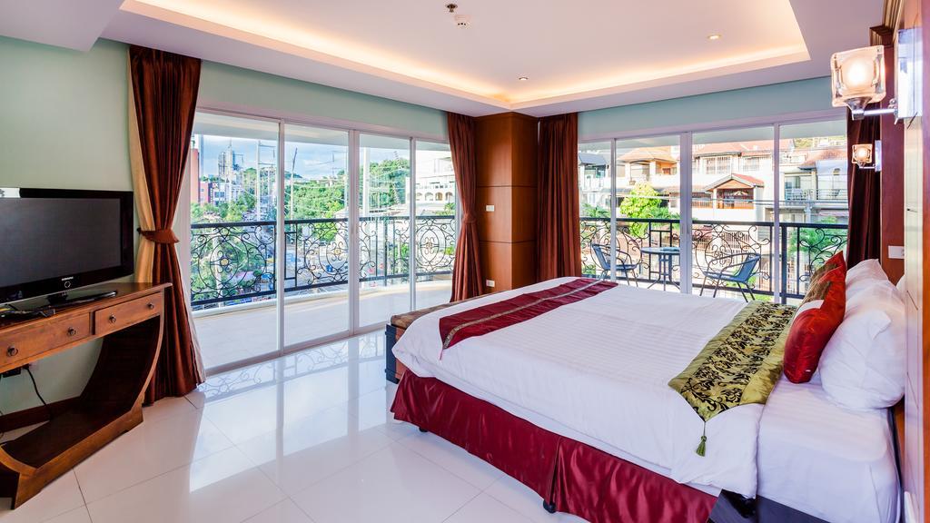 Hotel Tara Court