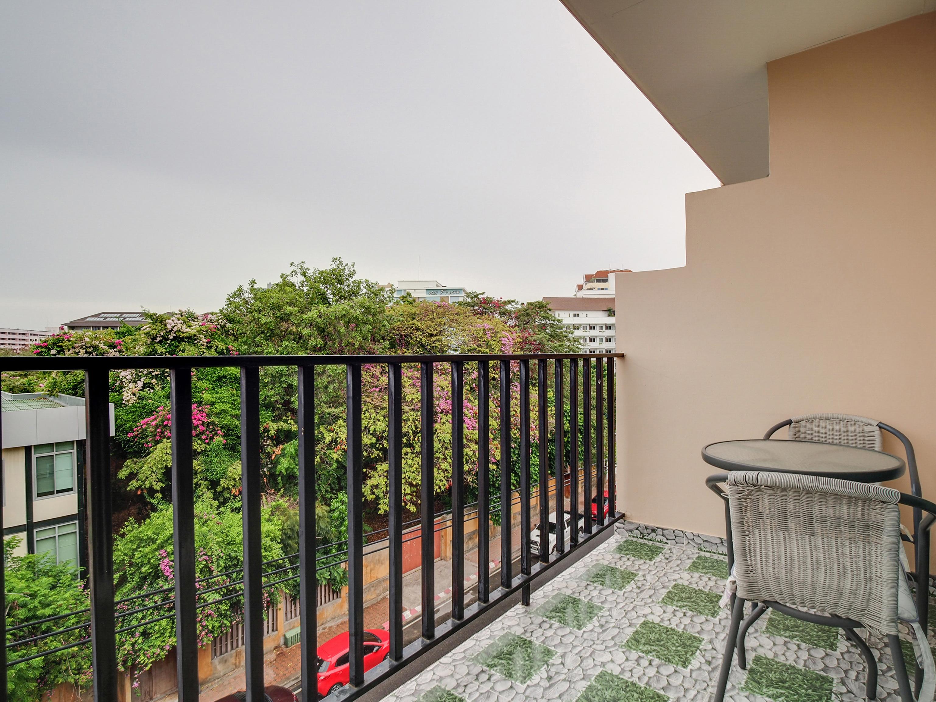 Patumnak Beach Guesthouse Pattaya