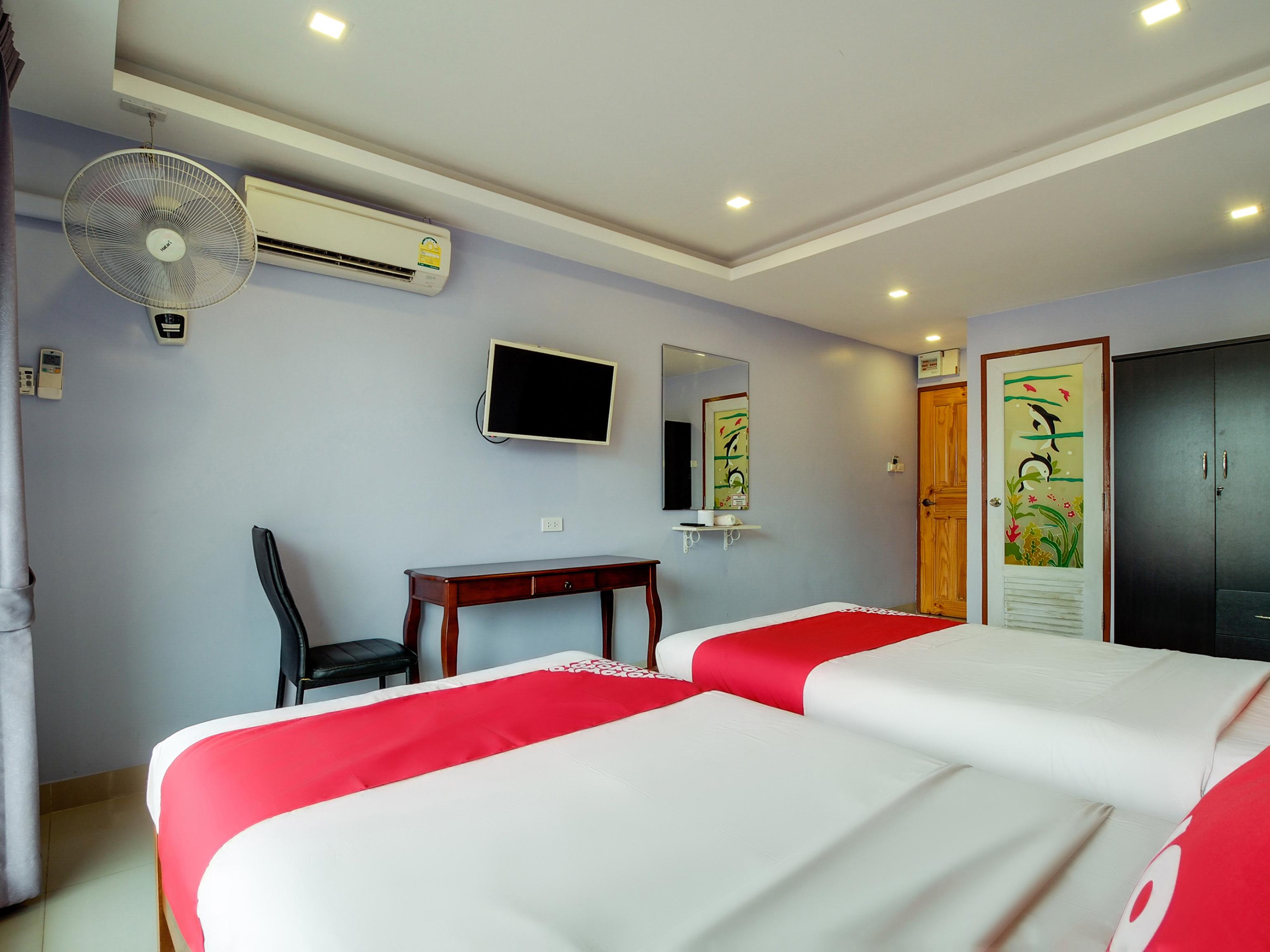 Hotel Patumnak Beach Guesthouse Pattaya