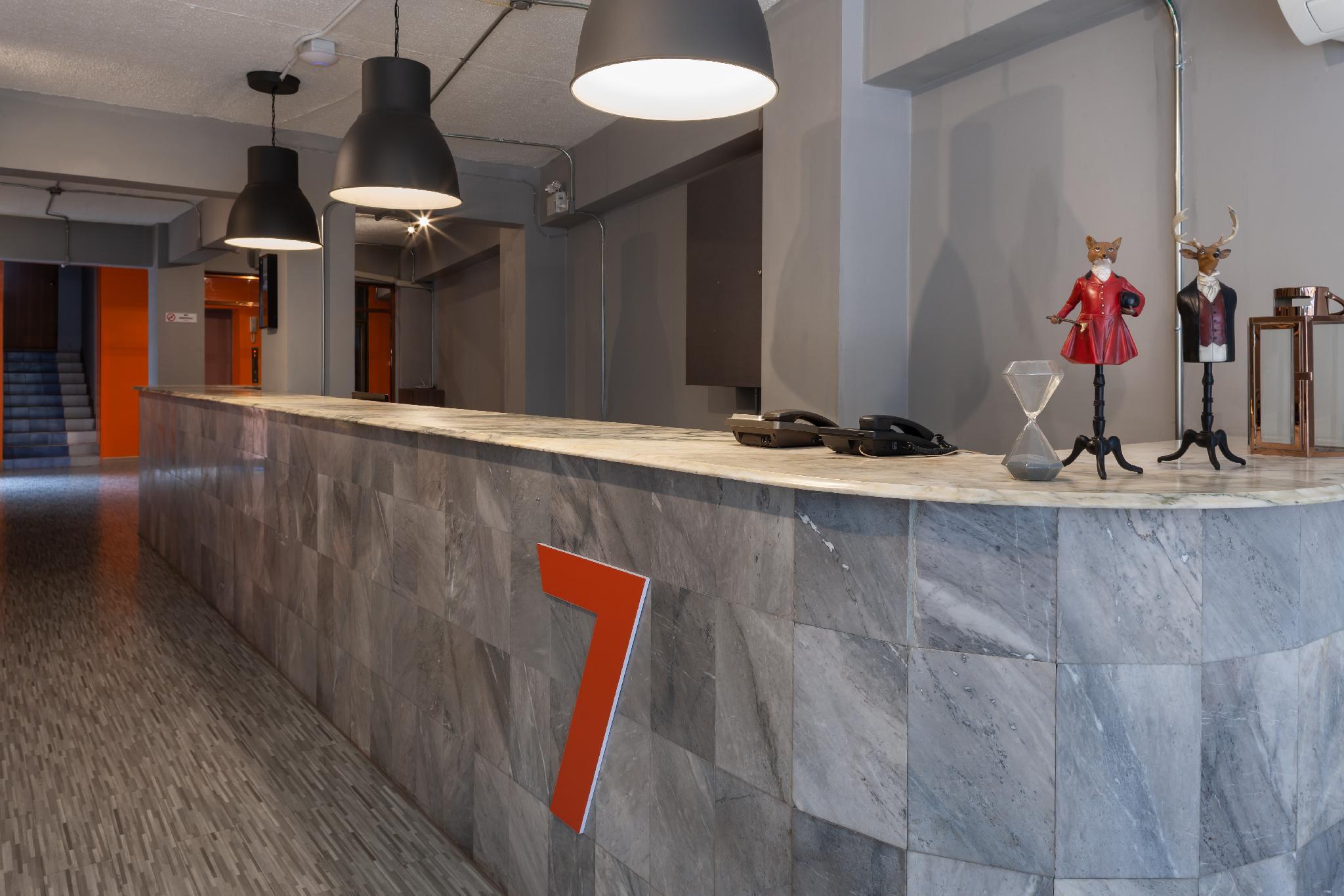 7 Days Premium Hotel 3*