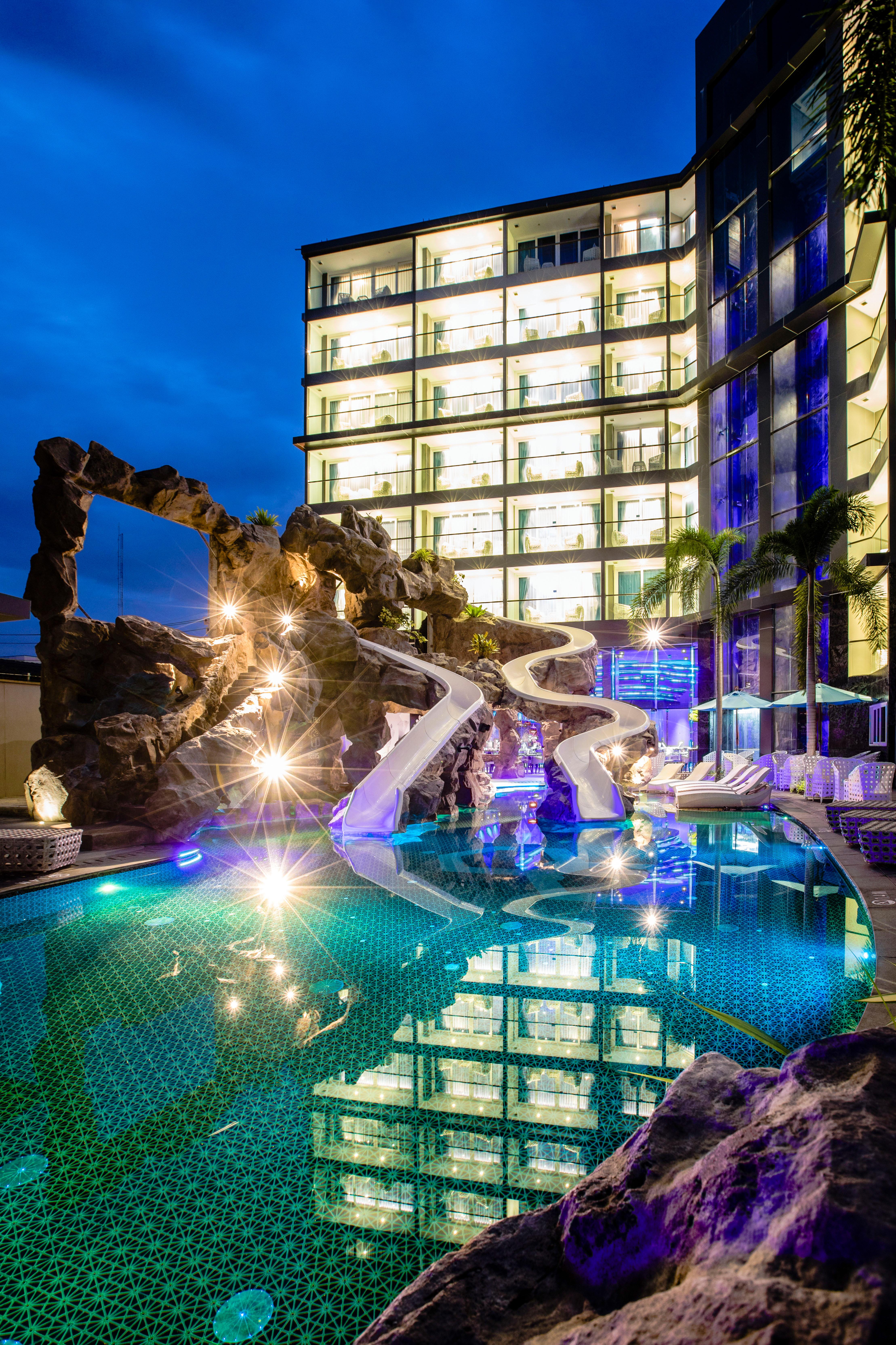 Azure Hotel Pattaya