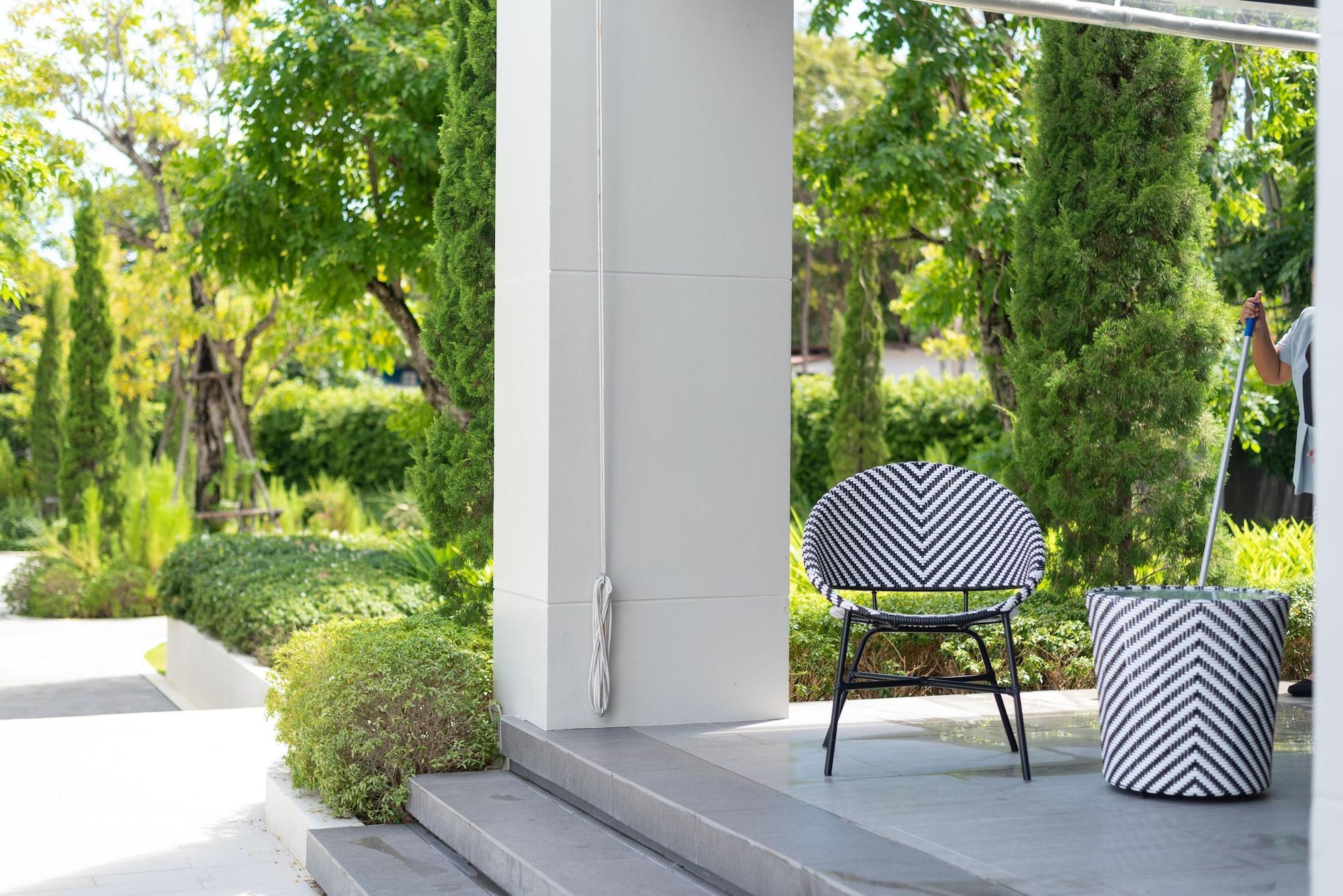 Cross Pratamnak 5* Pattaya