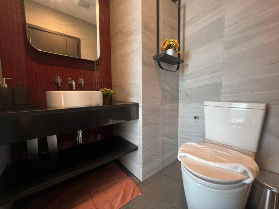 Apartment Downtown Chic Rooftop Pool #en797 Pattaya