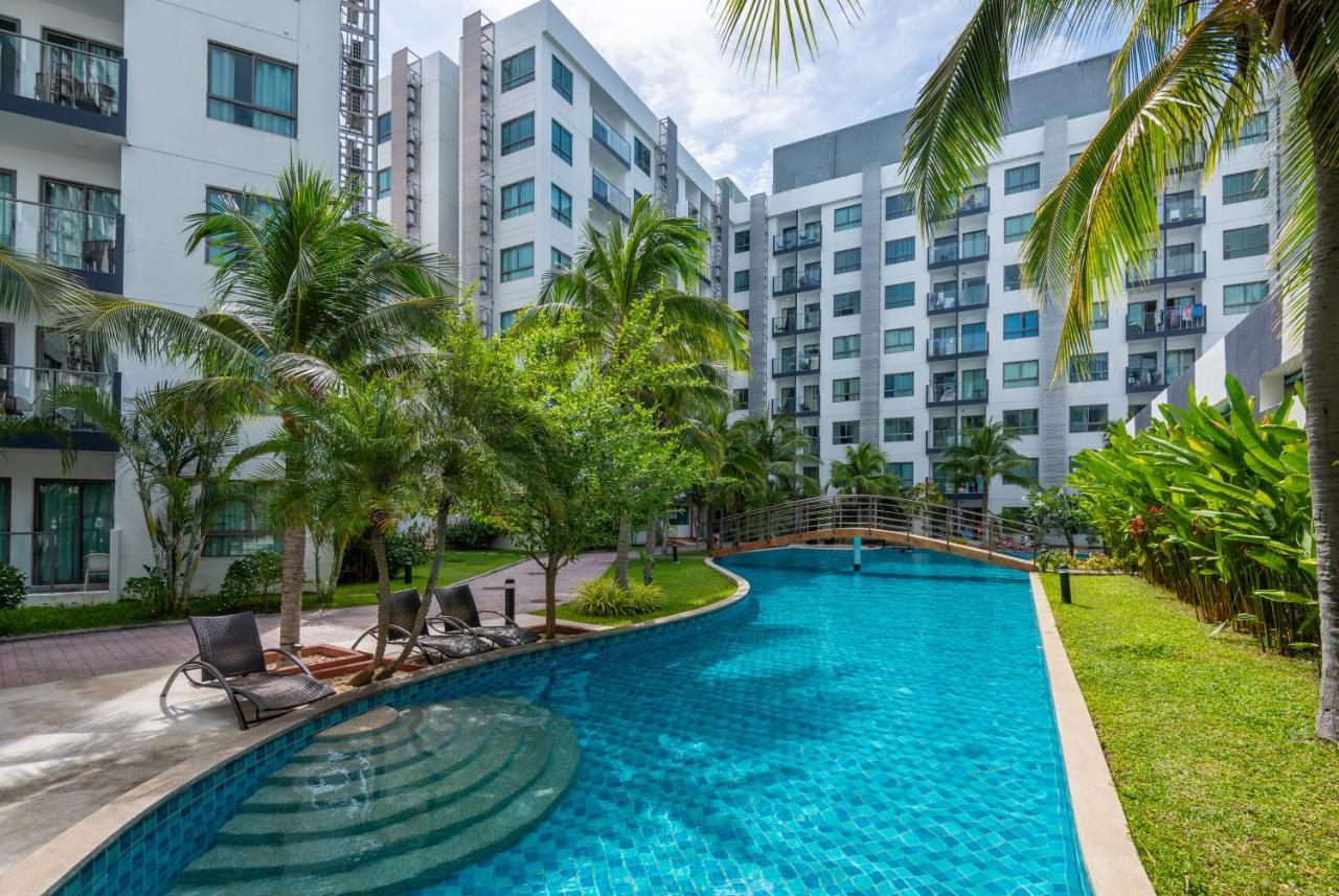 Rare Xxxl Swimming Pools - 500mbps Blazing Fast Free Wifi - Floor Pool View Balcony - Gym - Sauna - Kids Playground - Supermarkets Apartment Pattaya