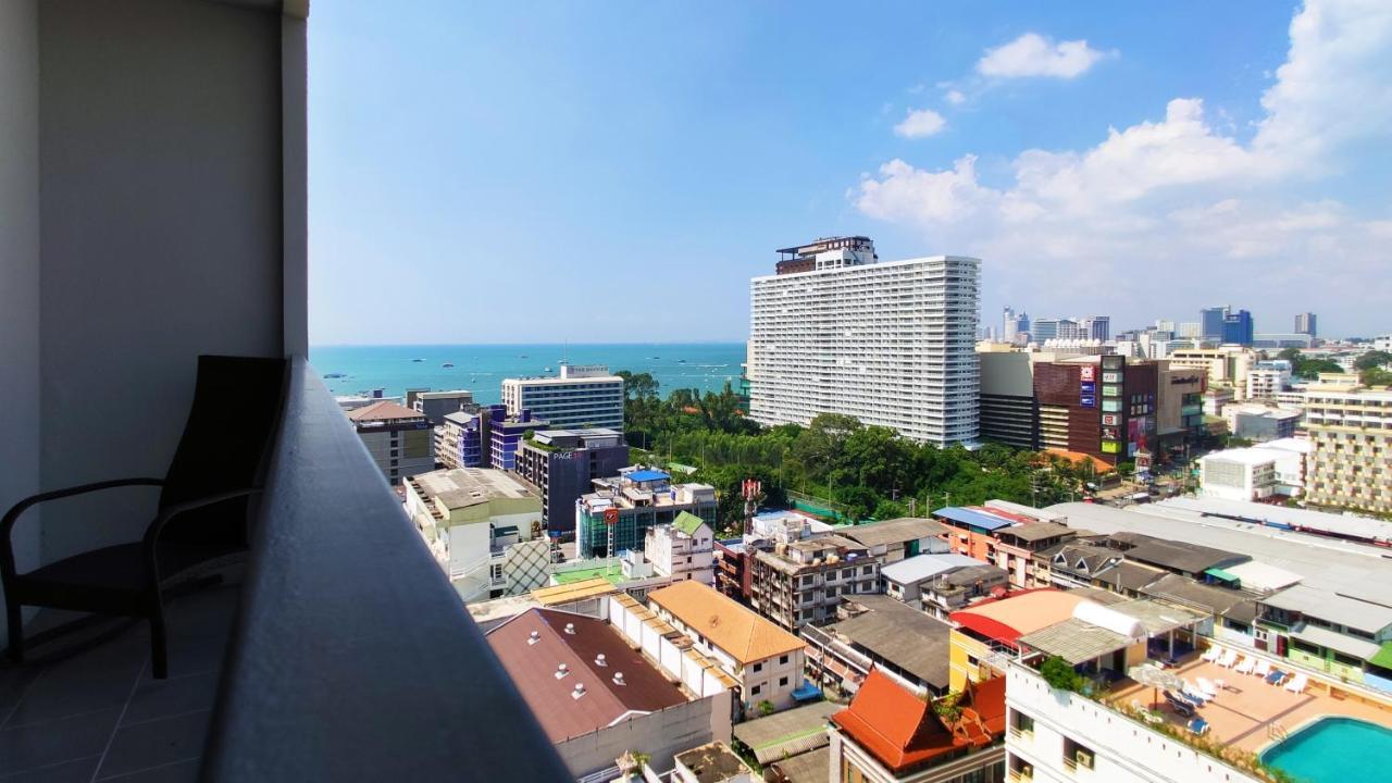 Center Seascape * Pattaya