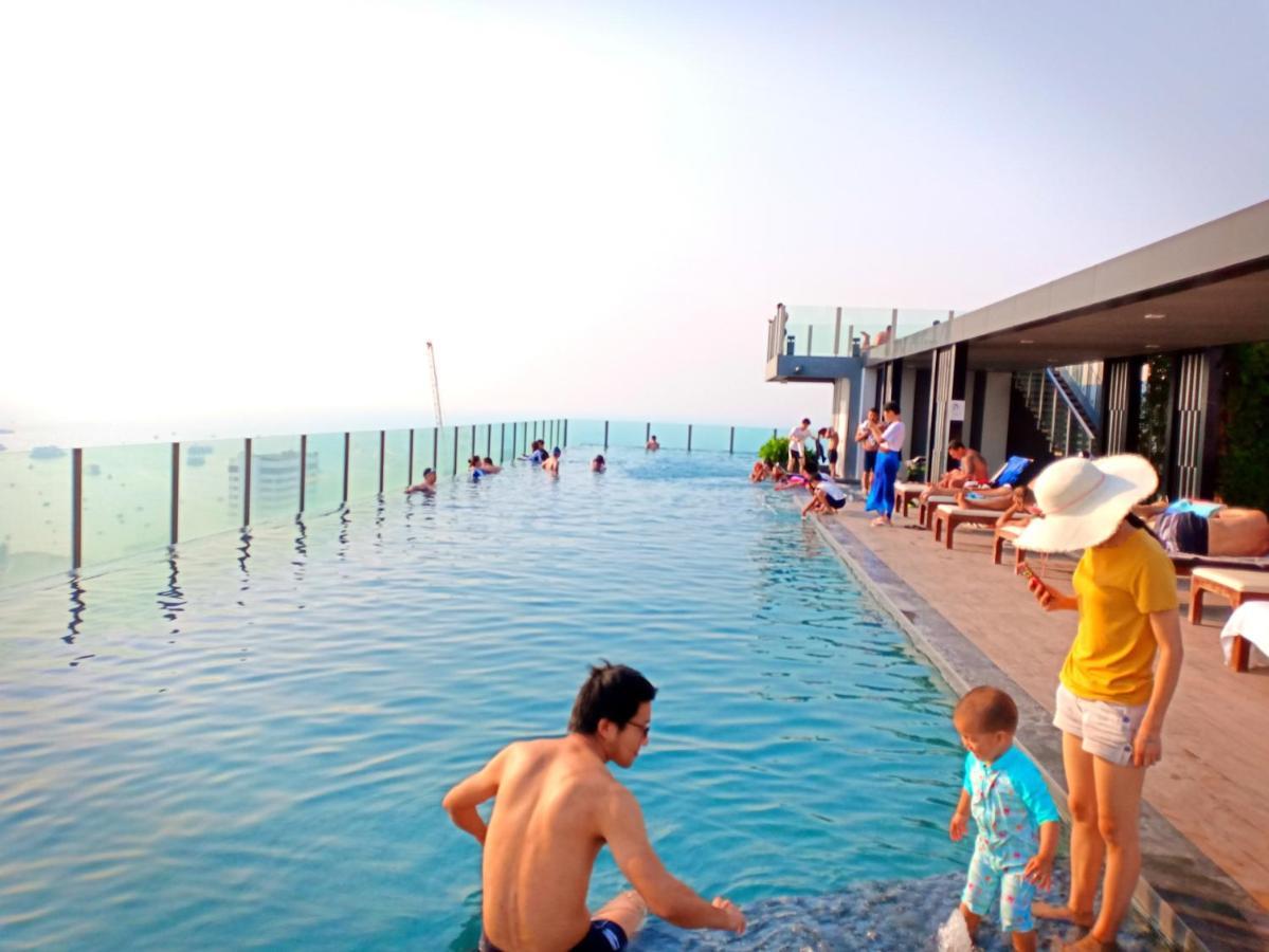 The Base Horizon * Pattaya