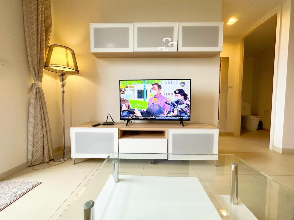 Unixx Sea View Apartment Pattaya