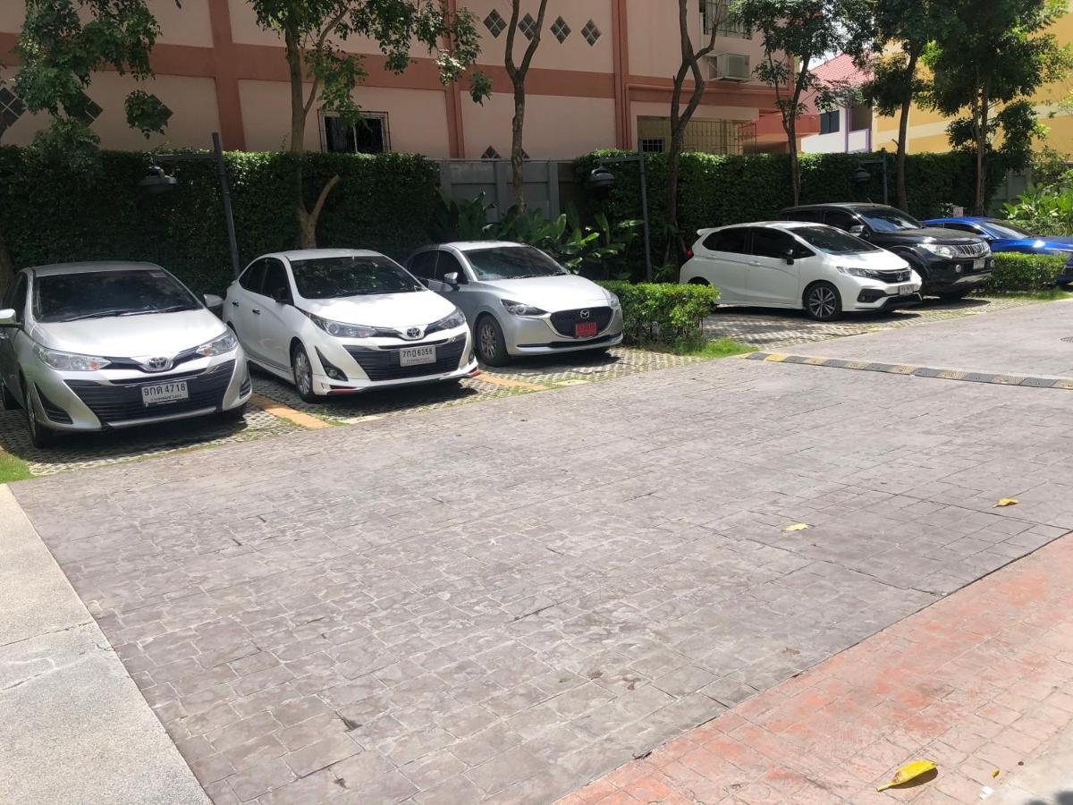 Unixx Sea View Apartment Pattaya