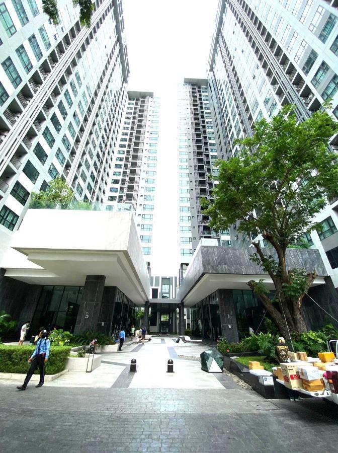 The Base Horizon Apartment