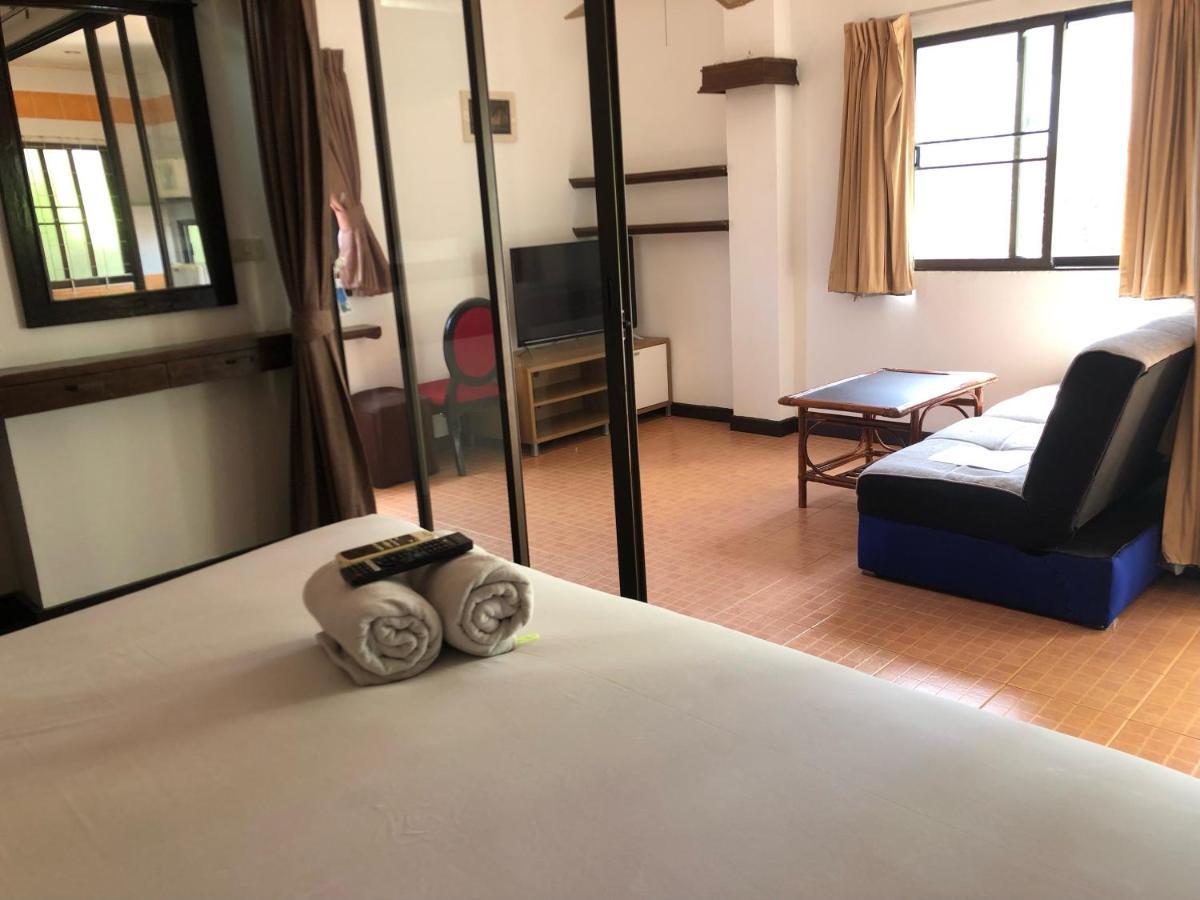 Sutus Court 7 2* Pattaya