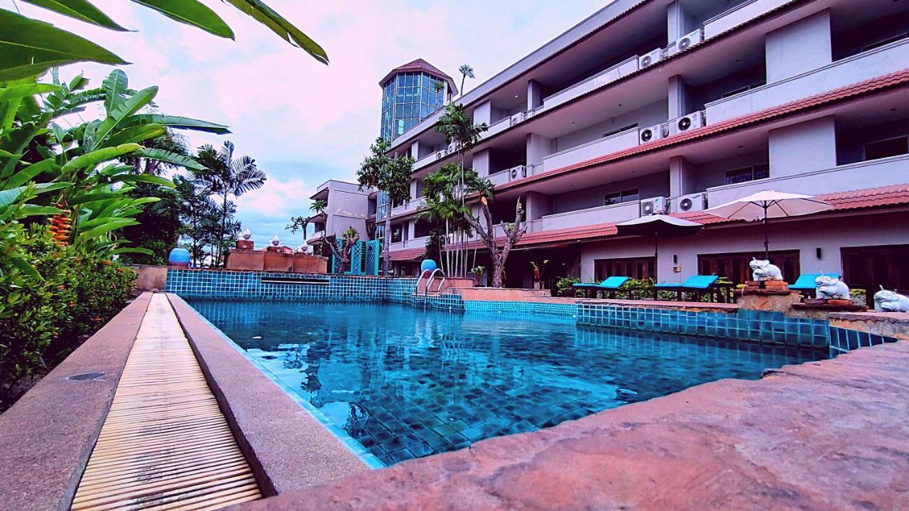 Gazebo Hotel