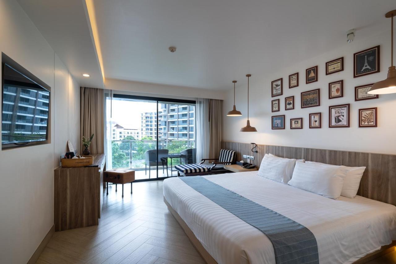 Golden Tulip Beachfront Hotel