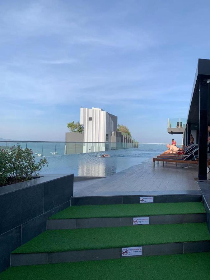 泰国芭提雅thebase无边游泳池公寓 Apartment Pattaya